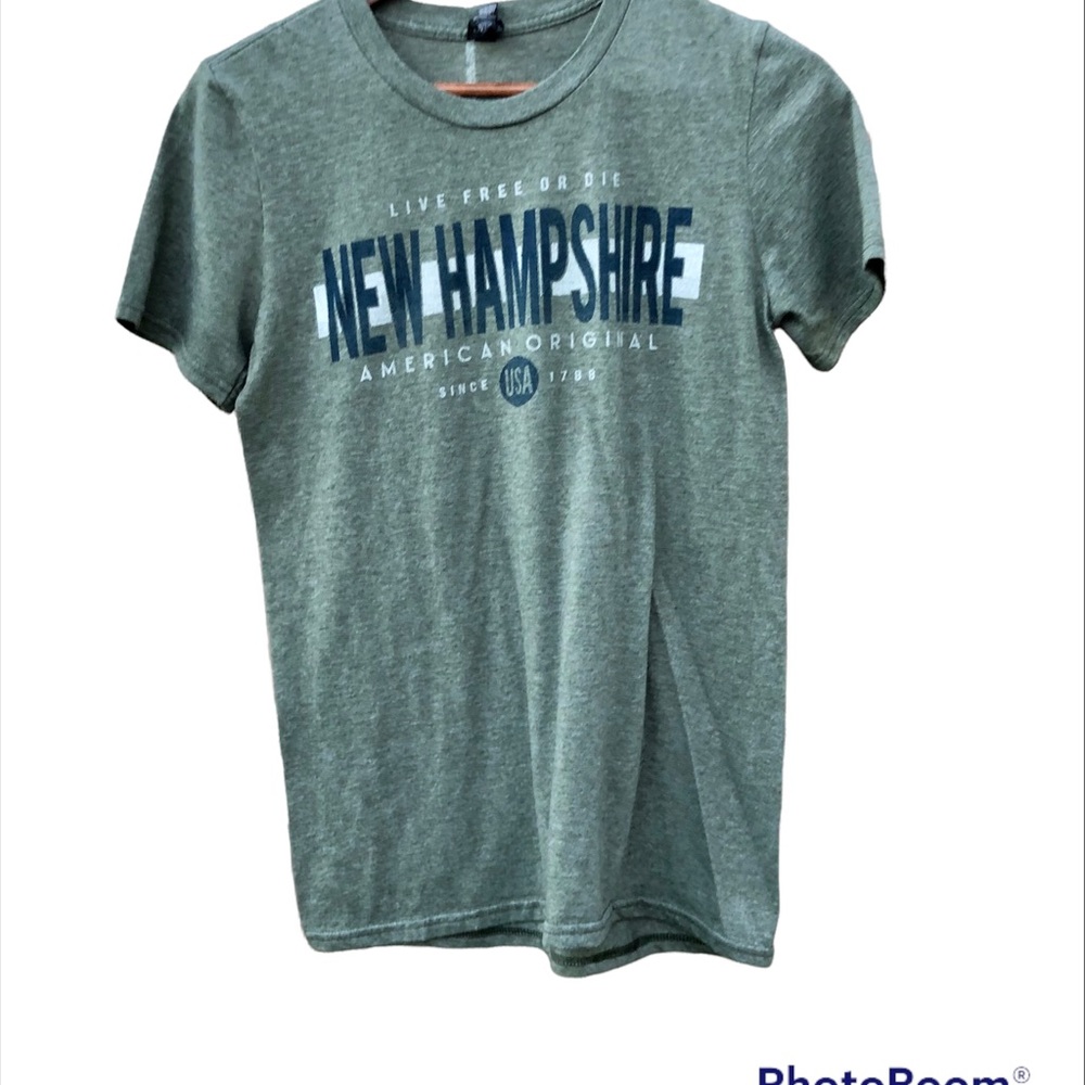 New Hampshire Shirt Graphic Tee Sz. Small women’s Live Free or Die